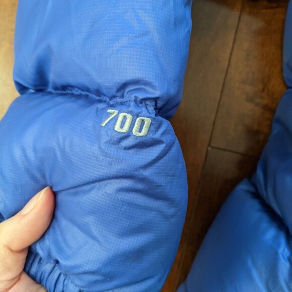The North Face women's nuptse 700 down filled jacket in size large - Picture 16 of 16